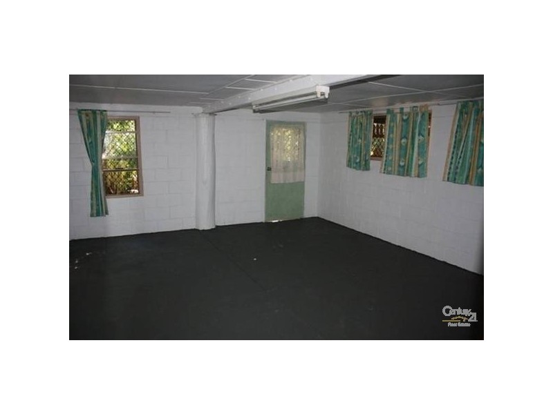 22 Leonard Street, South Gladstone QLD 4680