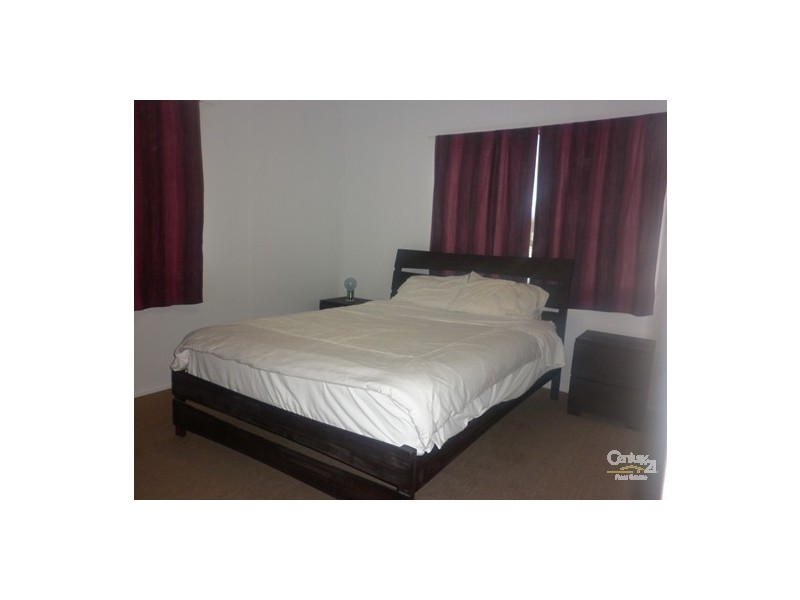 18 Drummer Street, Toolooa QLD 4680