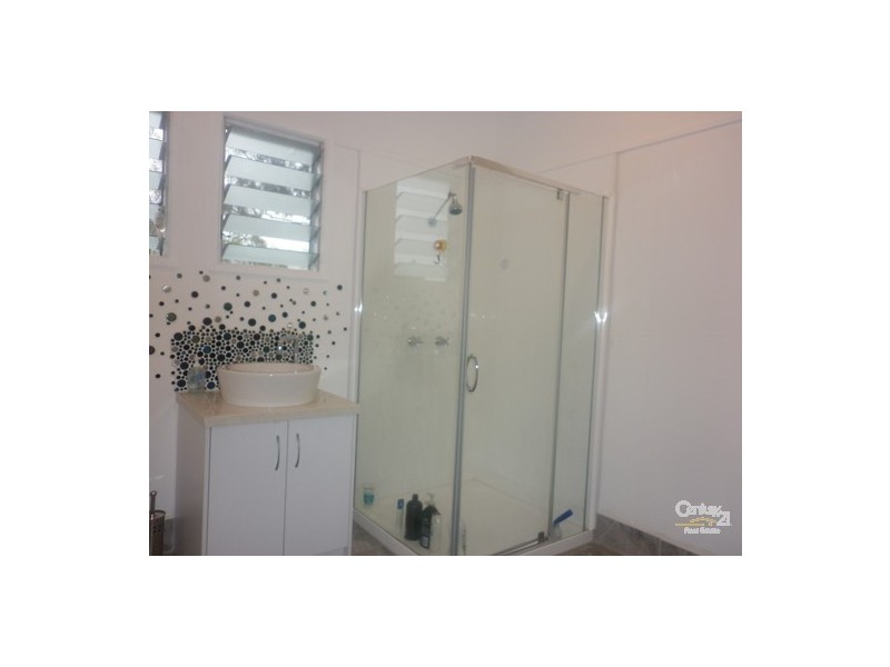 18 Drummer Street, Toolooa QLD 4680
