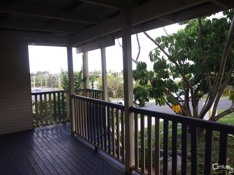 16 Coon Street, South Gladstone QLD 4680