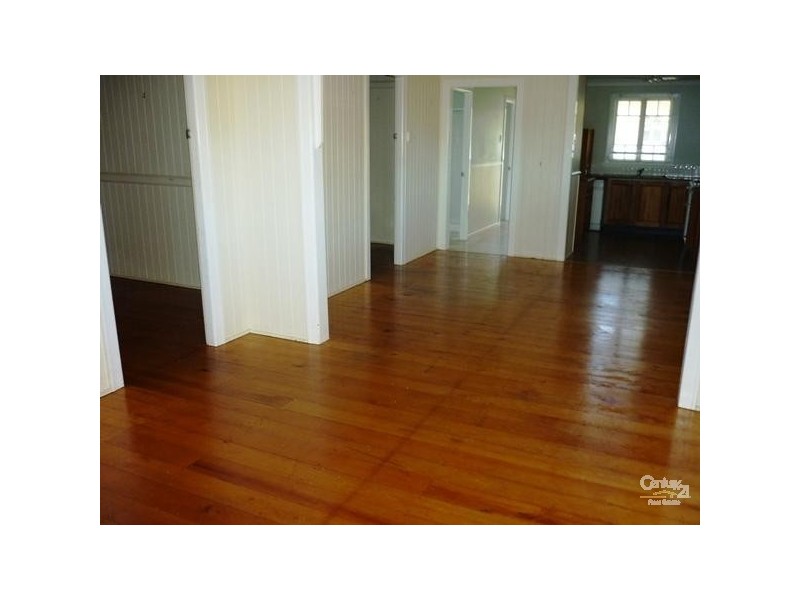 27 Cook Street, West Gladstone QLD 4680