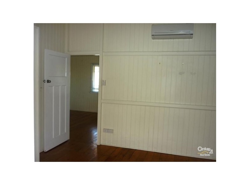 27 Cook Street, West Gladstone QLD 4680