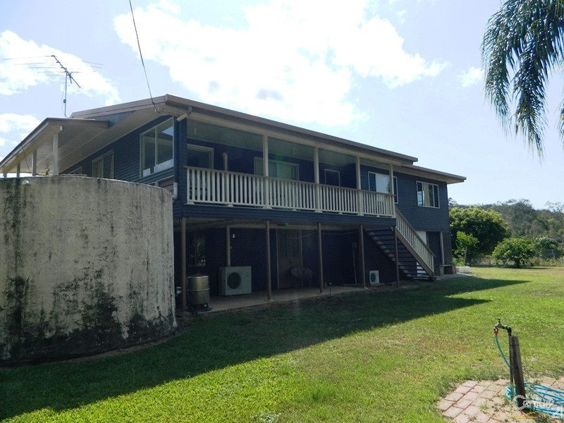 1561 Raglan Station Road, Ambrose QLD 4695