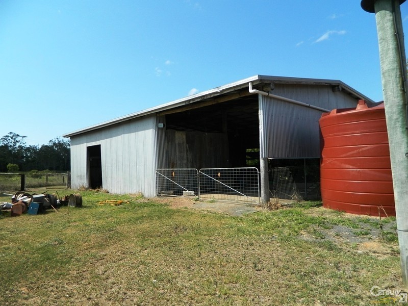 1561 Raglan Station Road, Ambrose QLD 4695