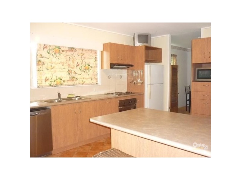 34 Charles Street, West Gladstone QLD 4680