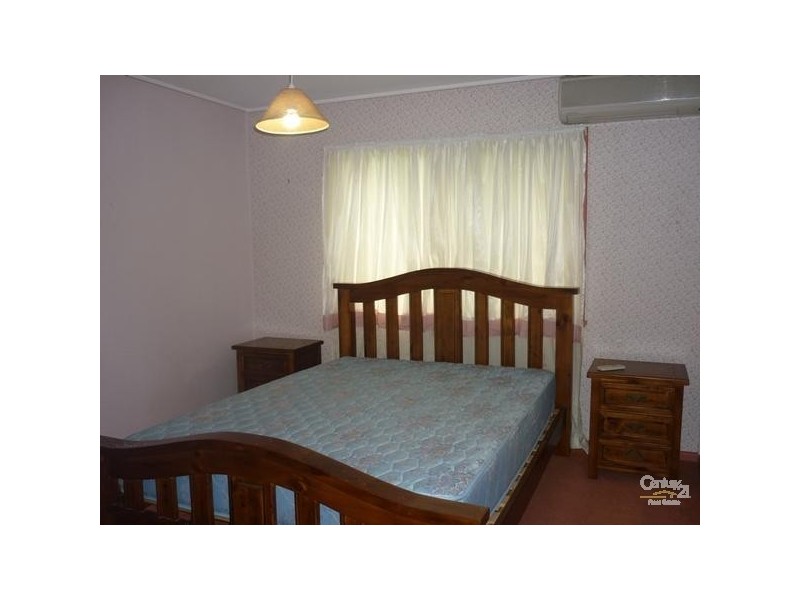 34 Charles Street, West Gladstone QLD 4680