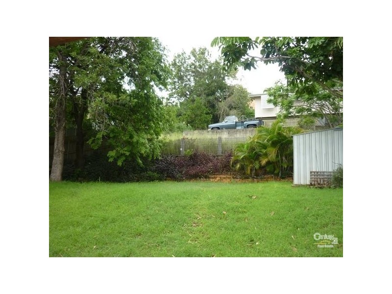 34 Charles Street, West Gladstone QLD 4680