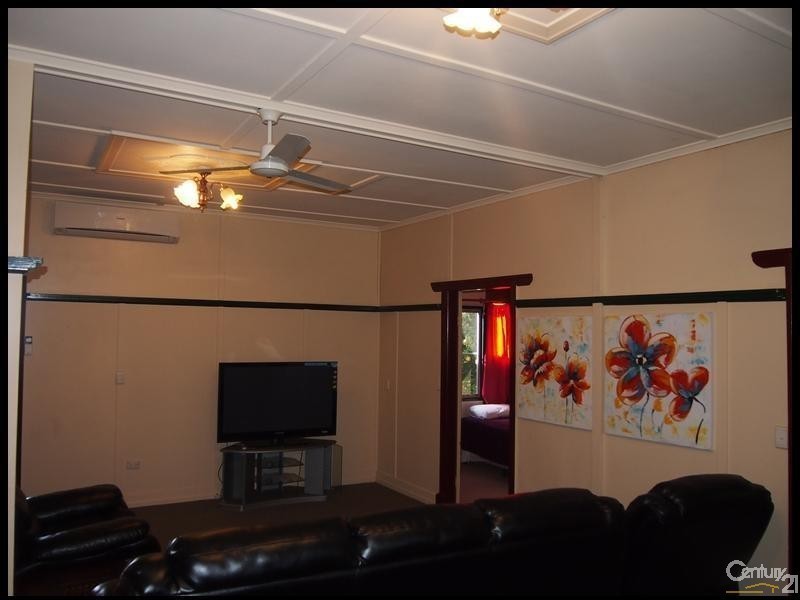 238 Auckland Street, South Gladstone QLD 4680