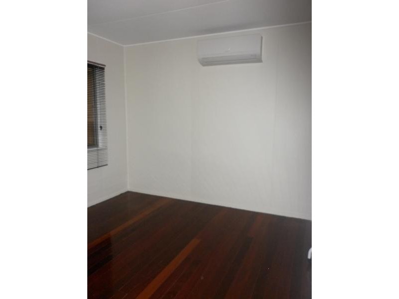 16 Hetherington Street, West Gladstone QLD 4680