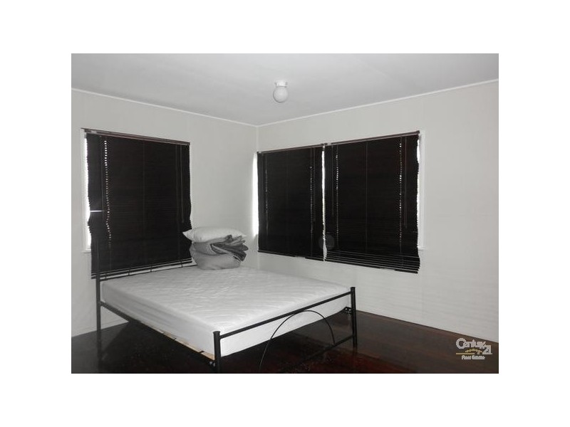 16 Hetherington Street, West Gladstone QLD 4680