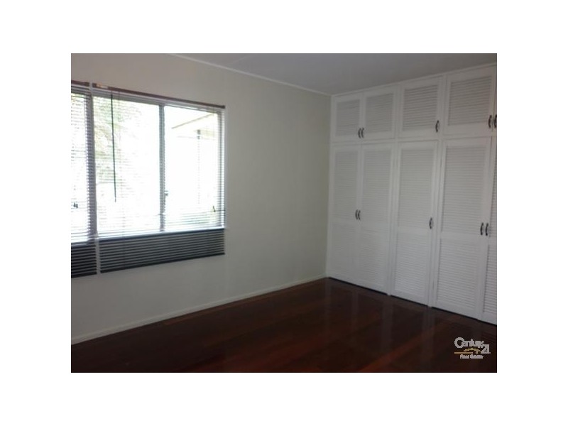 16 Hetherington Street, West Gladstone QLD 4680