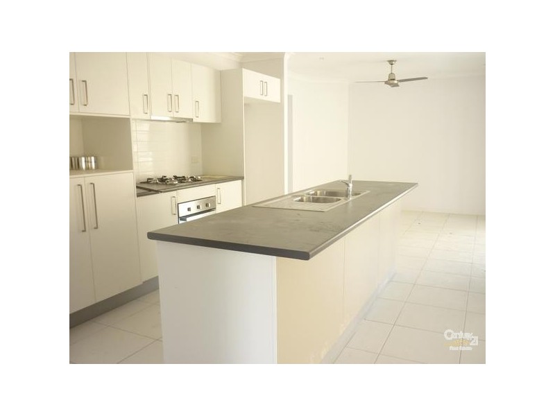 1 Dampier Court, Glen Eden QLD 4680