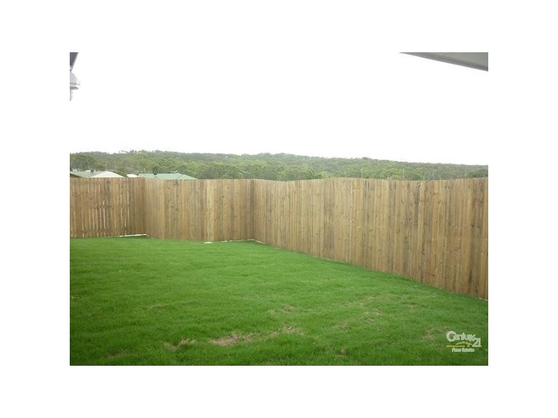 18 Sturt Court, Glen Eden QLD 4680