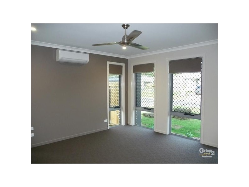 4 Bellbird Circuit, Kirkwood QLD 4680