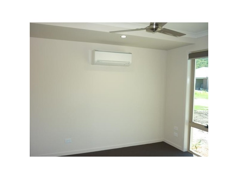 12 Bellbird Circuit, Kirkwood QLD 4680