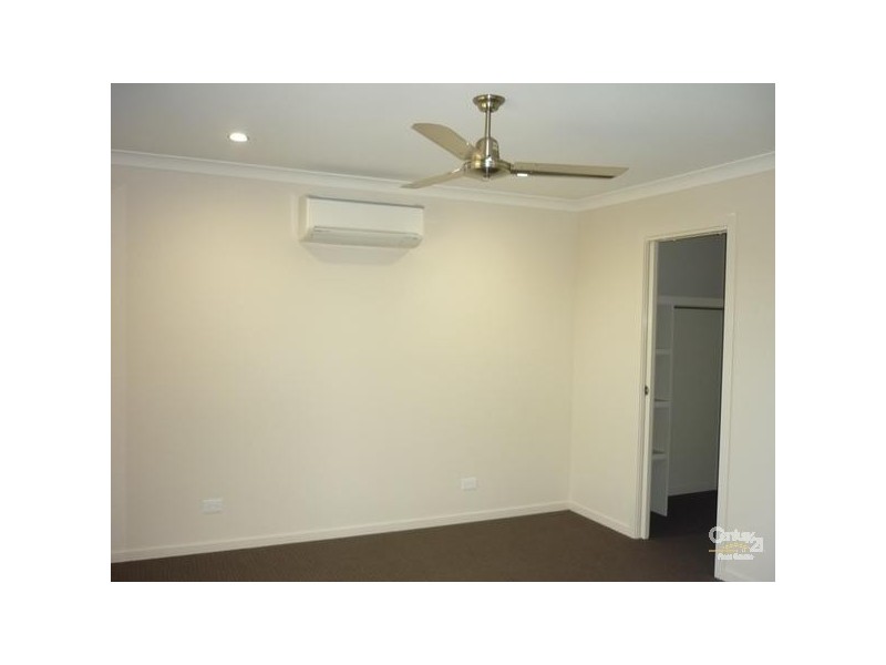 12 Bellbird Circuit, Kirkwood QLD 4680