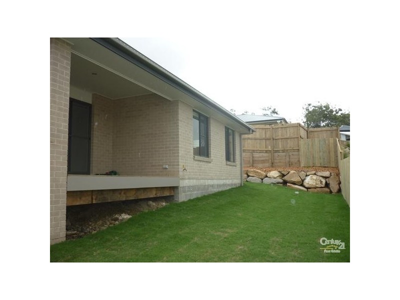 16 Sturt Court, Glen Eden QLD 4680