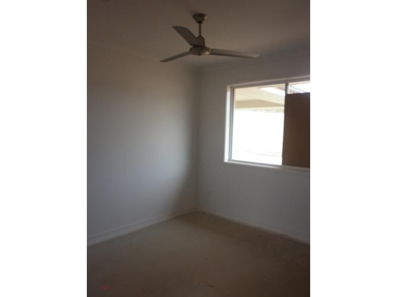 22 Peter Corones Drive, Kirkwood QLD 4680