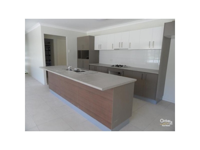 2 Thornbill Street, Kirkwood QLD 4680