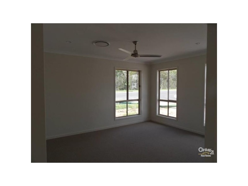 2 Thornbill Street, Kirkwood QLD 4680