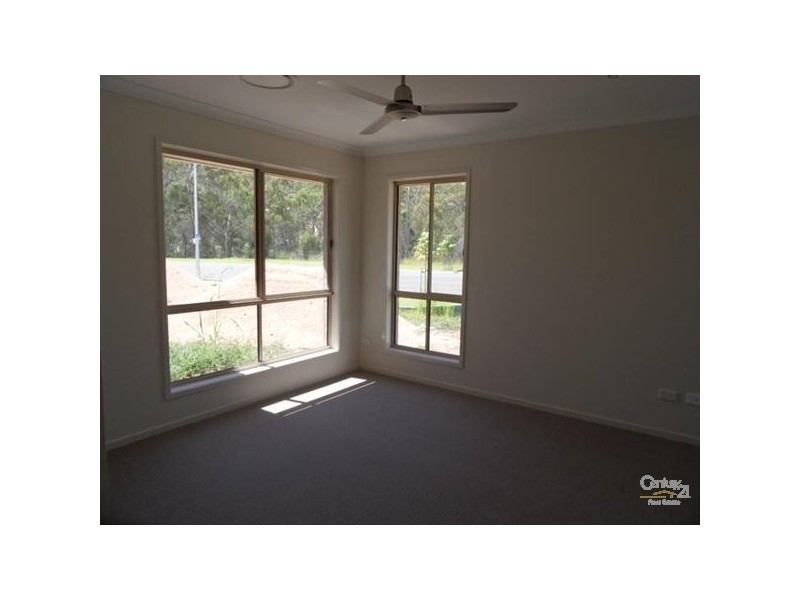 2 Thornbill Street, Kirkwood QLD 4680