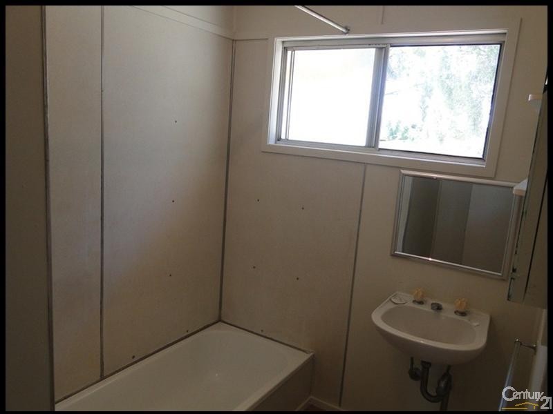 38 Park Street, West Gladstone QLD 4680