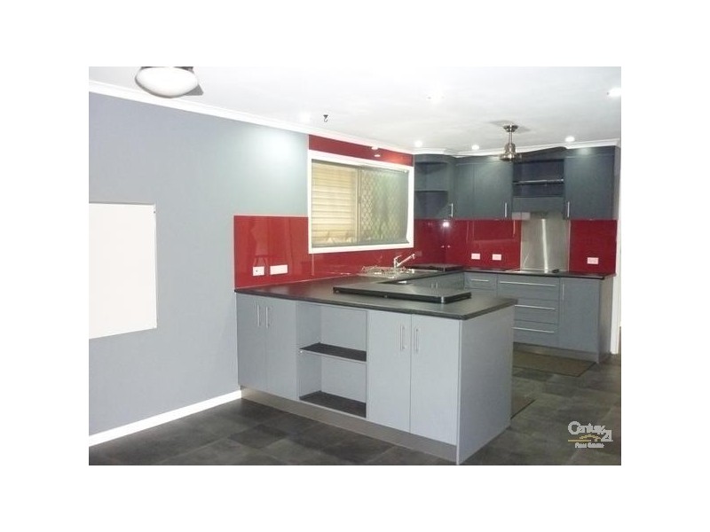 7 Ormiston Place, Clinton QLD 4680