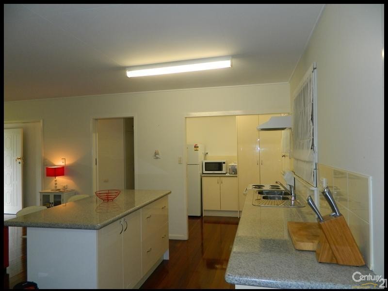 27 Rossella Street, West Gladstone QLD 4680