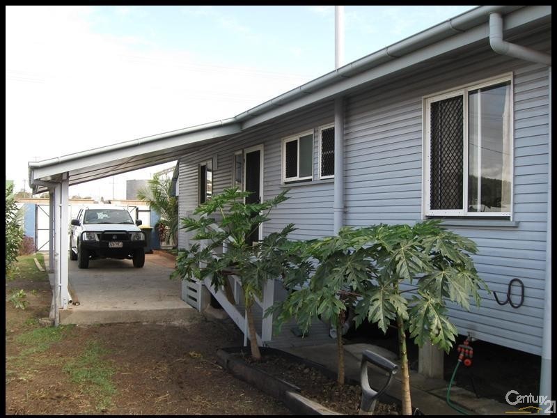 19 Moura Crescent, Barney Point QLD 4680