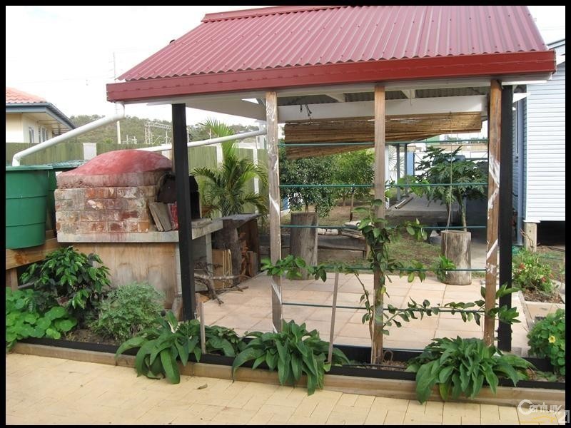 19 Moura Crescent, Barney Point QLD 4680