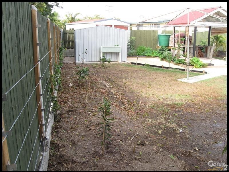 19 Moura Crescent, Barney Point QLD 4680