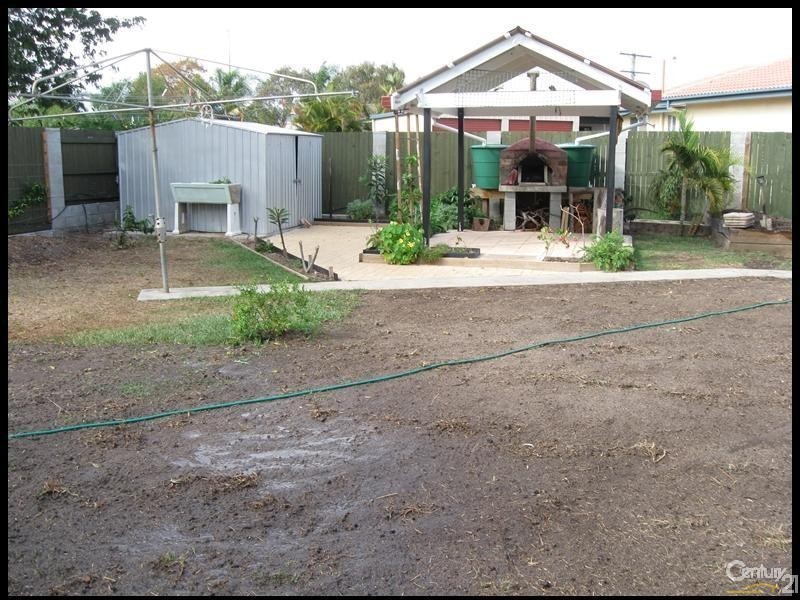 19 Moura Crescent, Barney Point QLD 4680