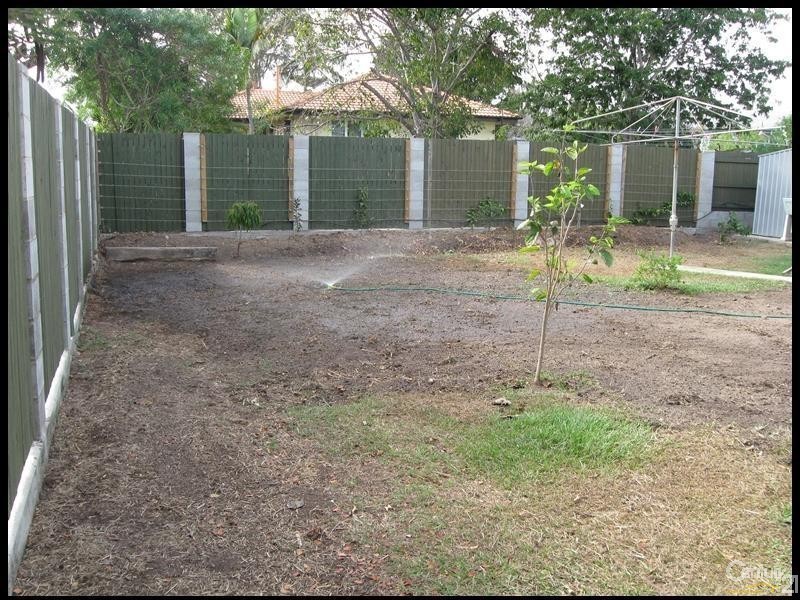 19 Moura Crescent, Barney Point QLD 4680