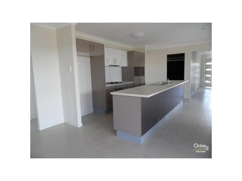 7 Bellbird Circuit, Kirkwood QLD 4680