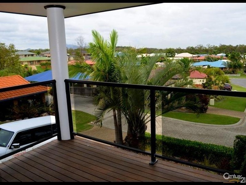 8 Hewett Court, Clinton QLD 4680