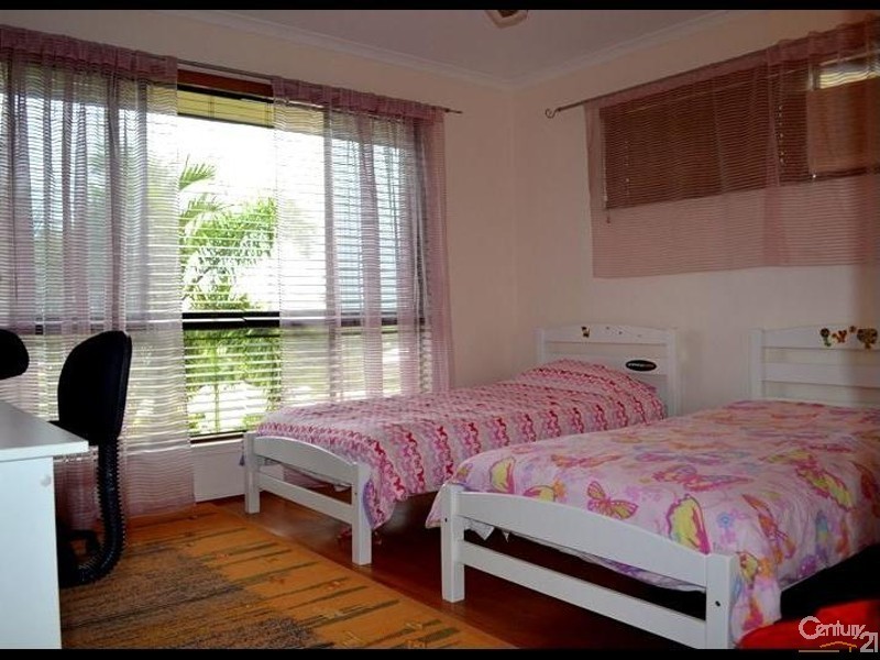 8 Hewett Court, Clinton QLD 4680