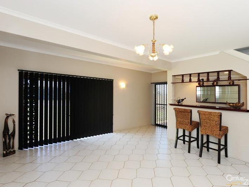 7 The Esplanade, Barney Point QLD 4680