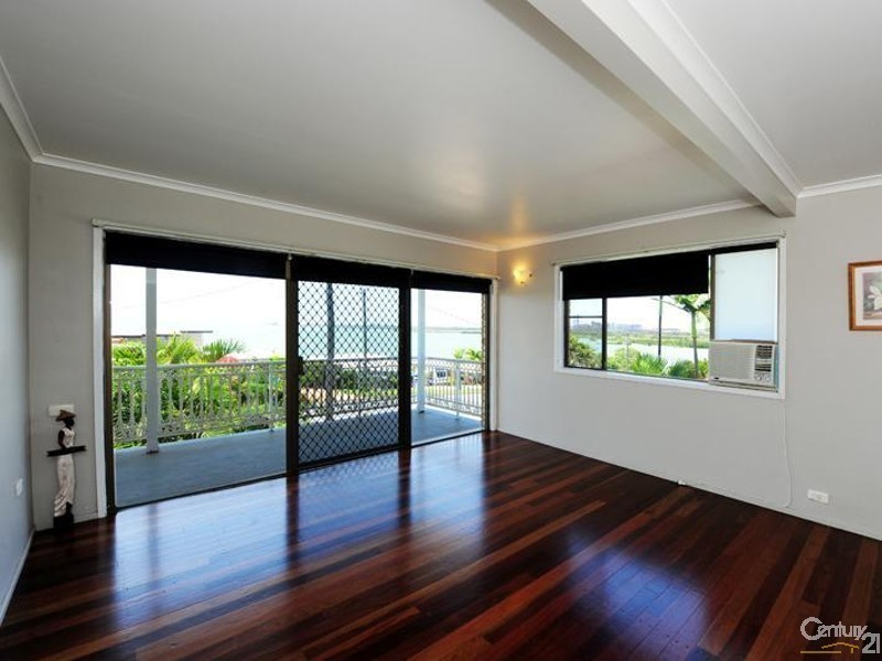 7 The Esplanade, Barney Point QLD 4680