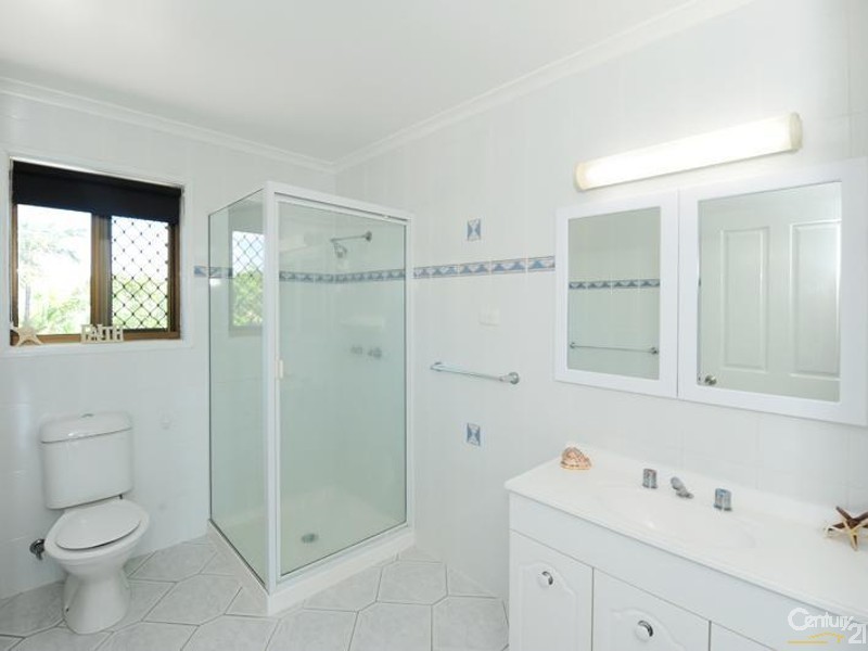 7 The Esplanade, Barney Point QLD 4680