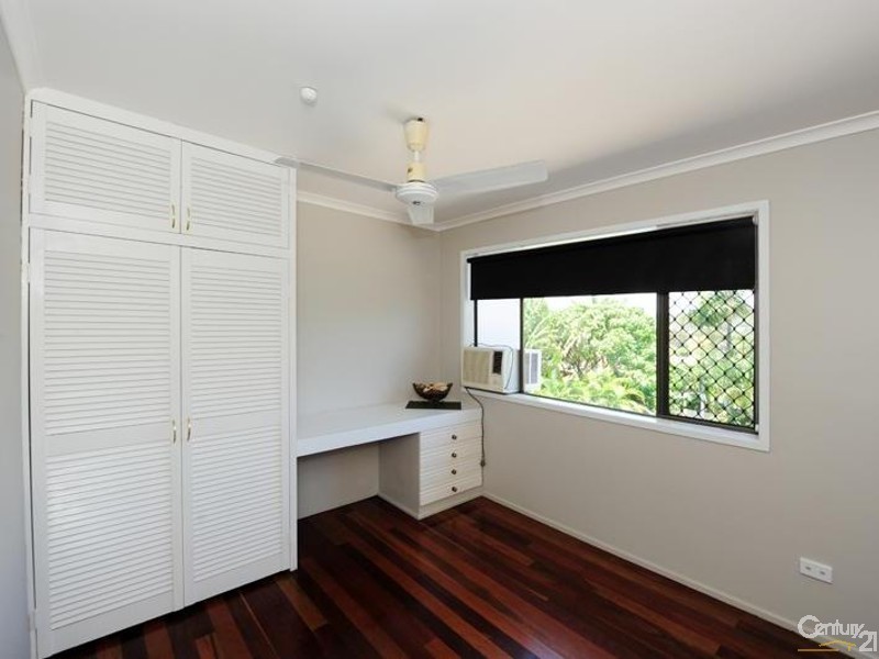 7 The Esplanade, Barney Point QLD 4680
