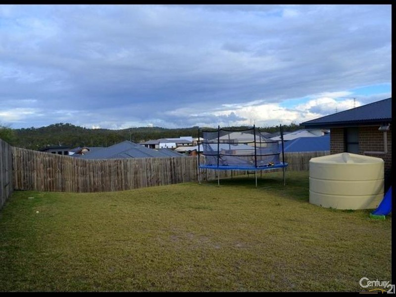 4 Markowitz Place, Kirkwood QLD 4680