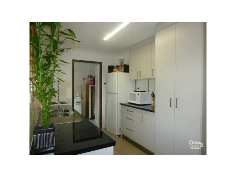 1/15 Carinya Drive, Clinton QLD 4680