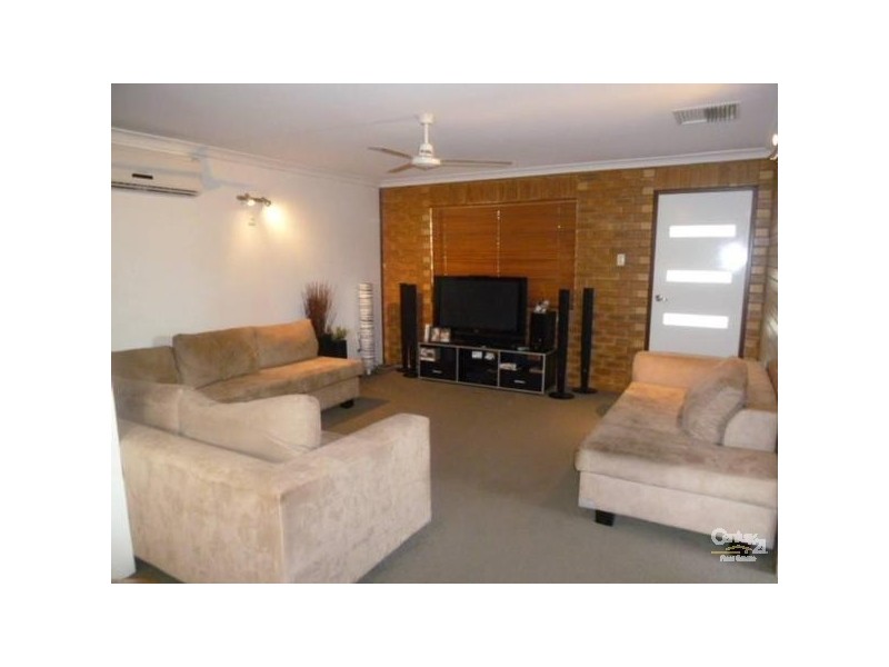 1/15 Carinya Drive, Clinton QLD 4680