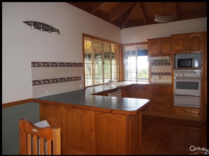 85 J Hickey Avenue, Clinton QLD 4680