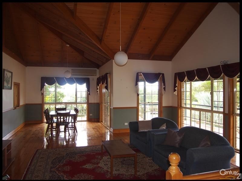 85 J Hickey Avenue, Clinton QLD 4680