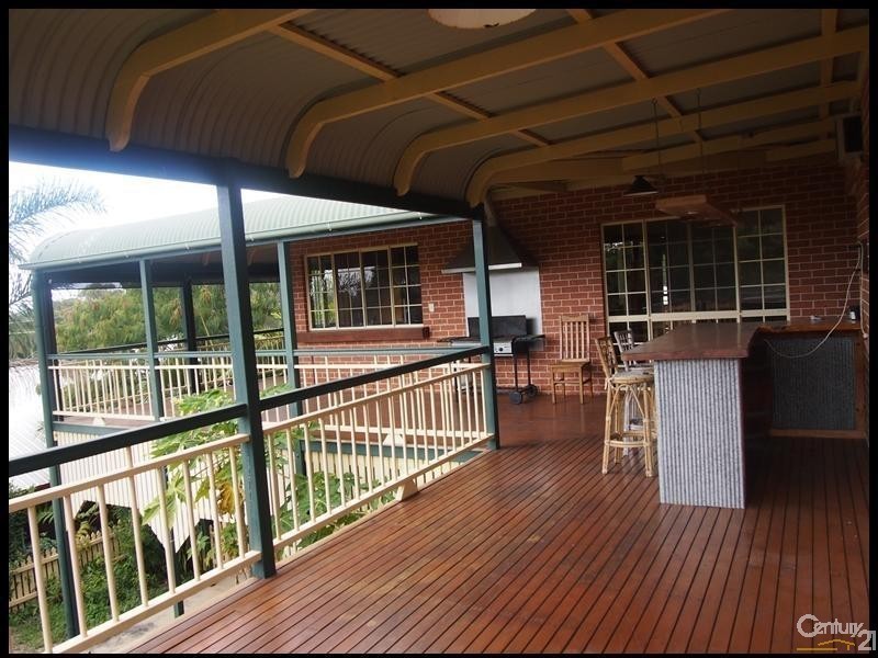 85 J Hickey Avenue, Clinton QLD 4680