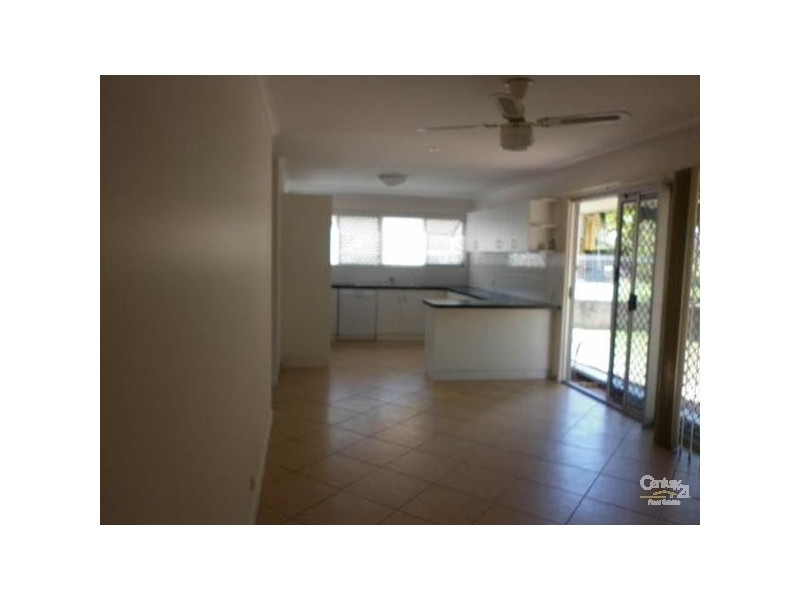 14 Aramac Drive, Clinton QLD 4680