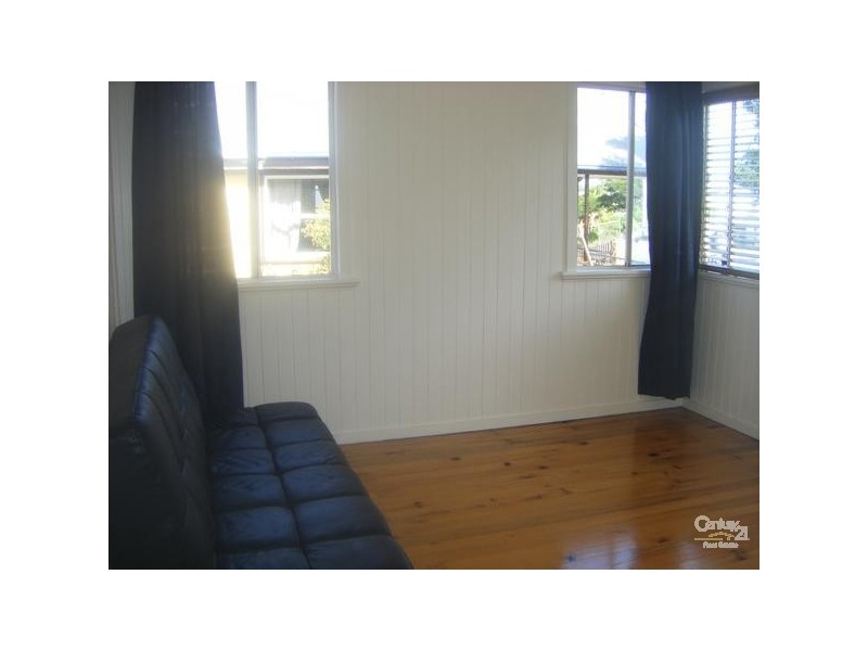 24 Roberts Street, South Gladstone QLD 4680