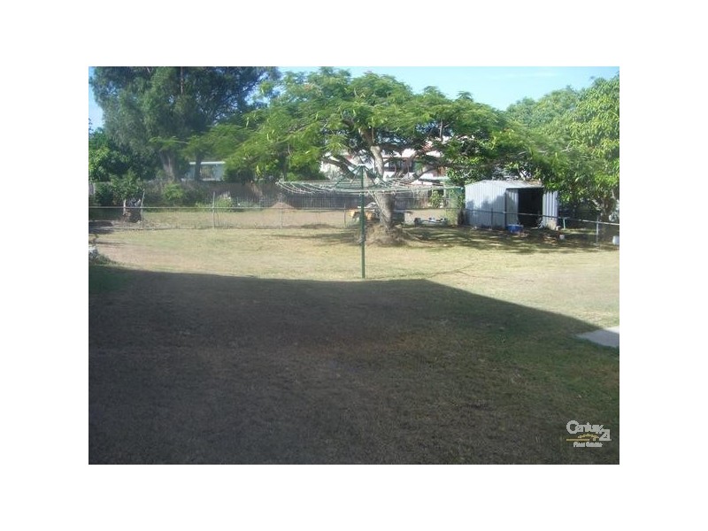 24 Roberts Street, South Gladstone QLD 4680