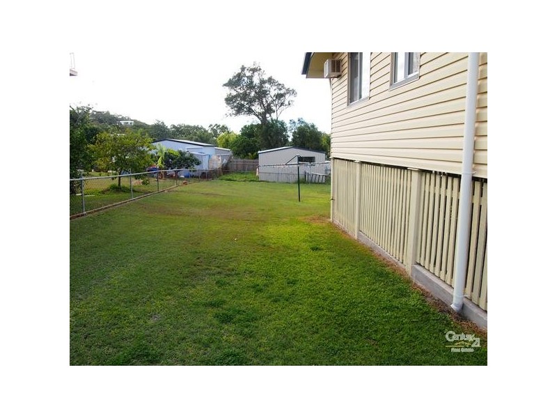 24 Roberts Street, South Gladstone QLD 4680